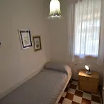 Lägenhet Comfortable Flat With Private Garden