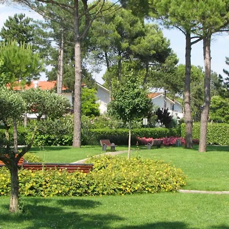 Comfortable Flat With Private Garden