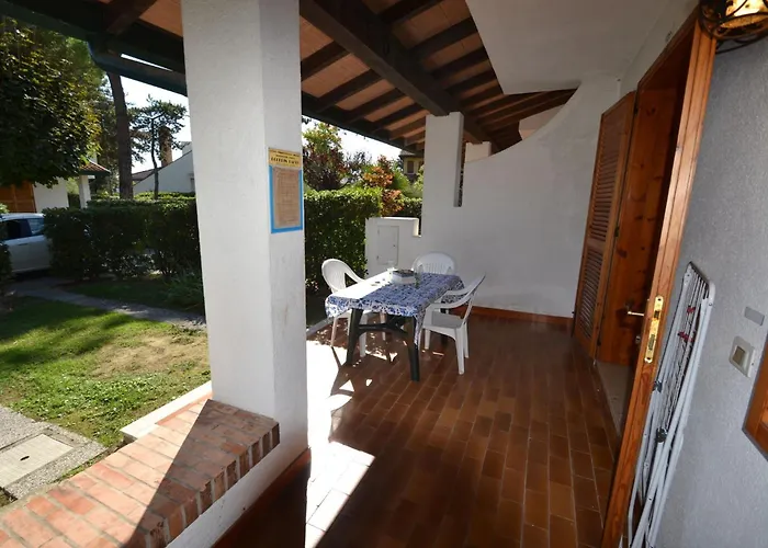 Comfortable Flat With Private Garden 公寓 比比翁