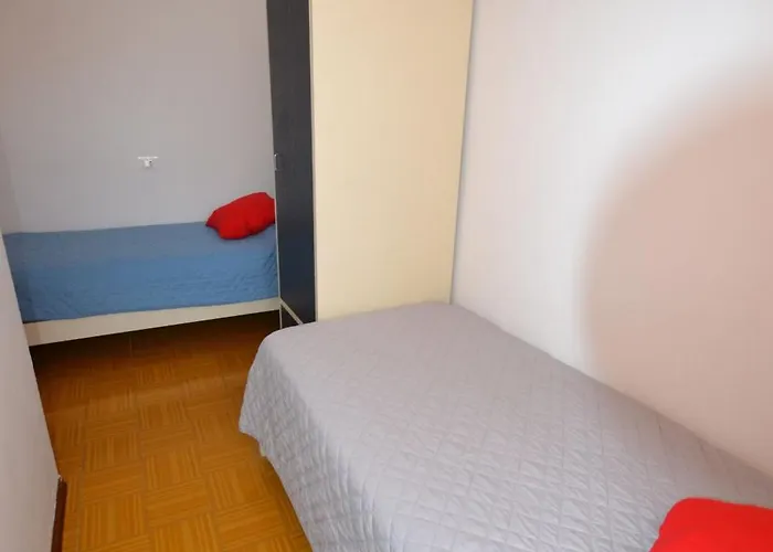 Comfortable Flat With Private Garden